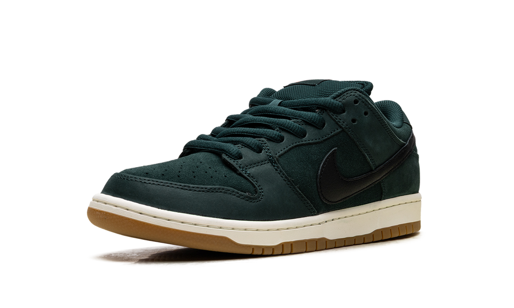 Nike SB Dunk Low Pro "Deep Fir" - Premium Skate Shoe with Zoom Air Cushioning