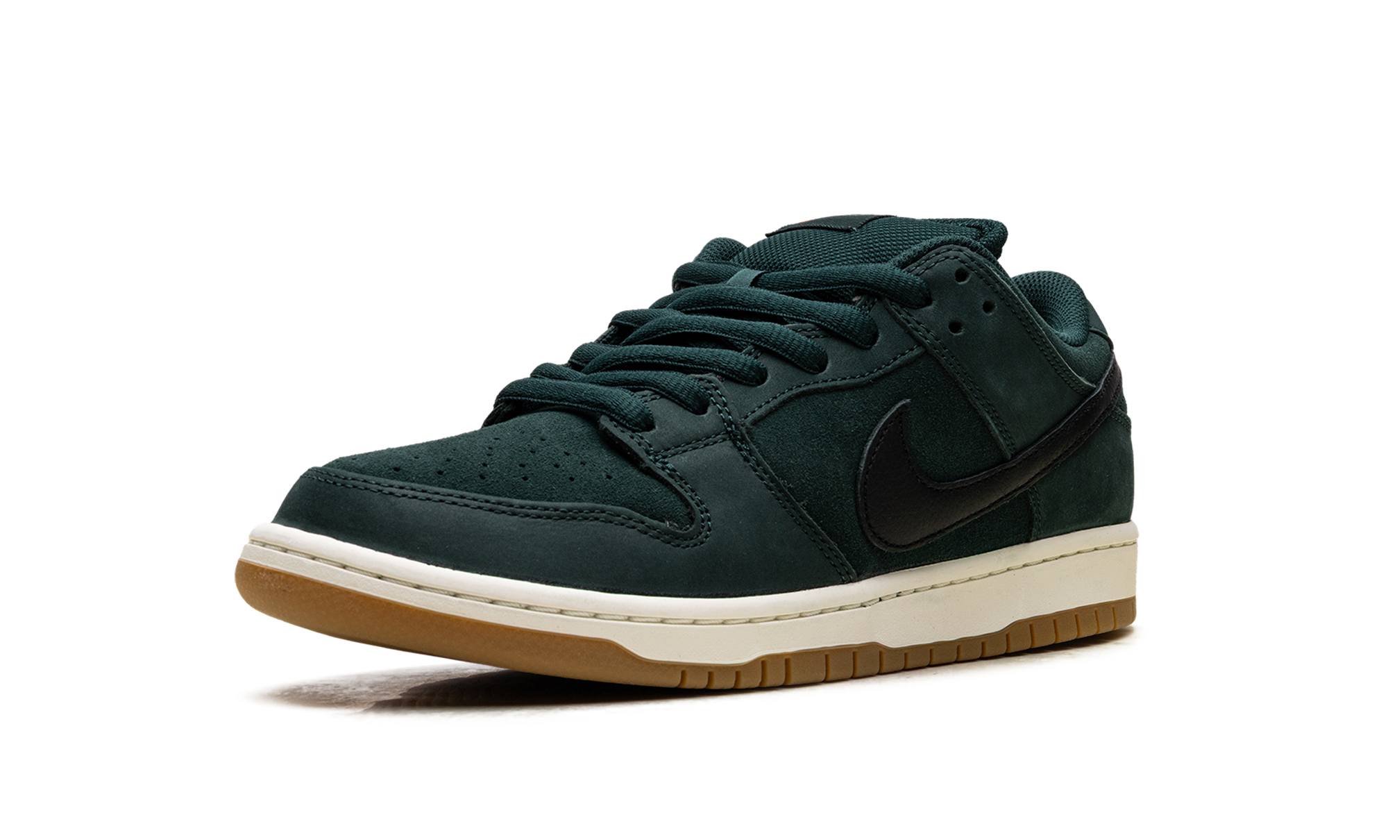 Nike SB Dunk Low Pro "Deep Fir" - Premium Skate Shoe with Zoom Air Cushioning