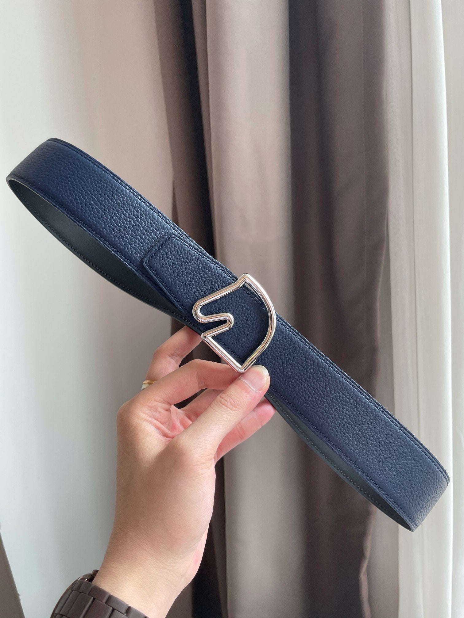 H BELT HORSE BUCKLE  BLUE BLACK LEATHER REVERSIBLE 3.8CM