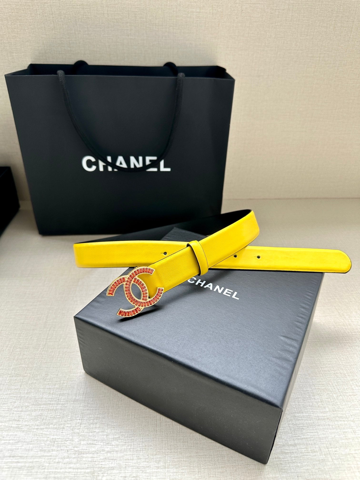 CC Women's Belt 3.0CM Yellow Black Cowhide Red Buckle 616967