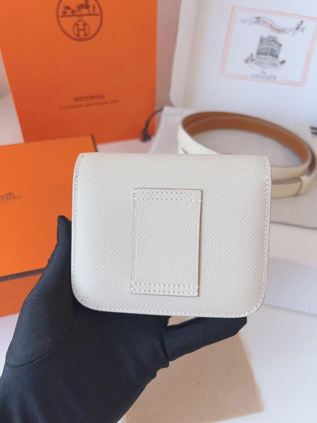 hm kelly belt 18mm with constance slim white epsom gold hardware