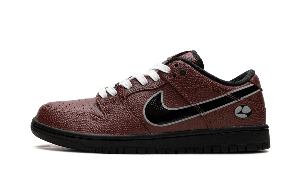 Nike SB Dunk Low Pro x Limosine Skateboard HJ4131-200 | Football-Inspired Collaboration