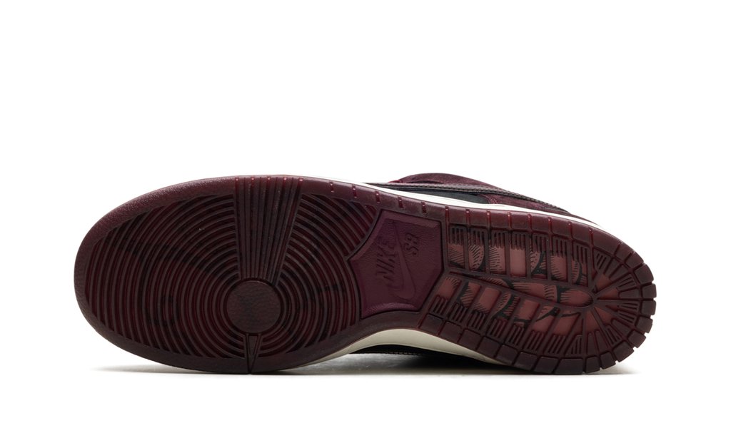 Nike SB Dunk Low Riot Skateshop Special Box FZ1289-200