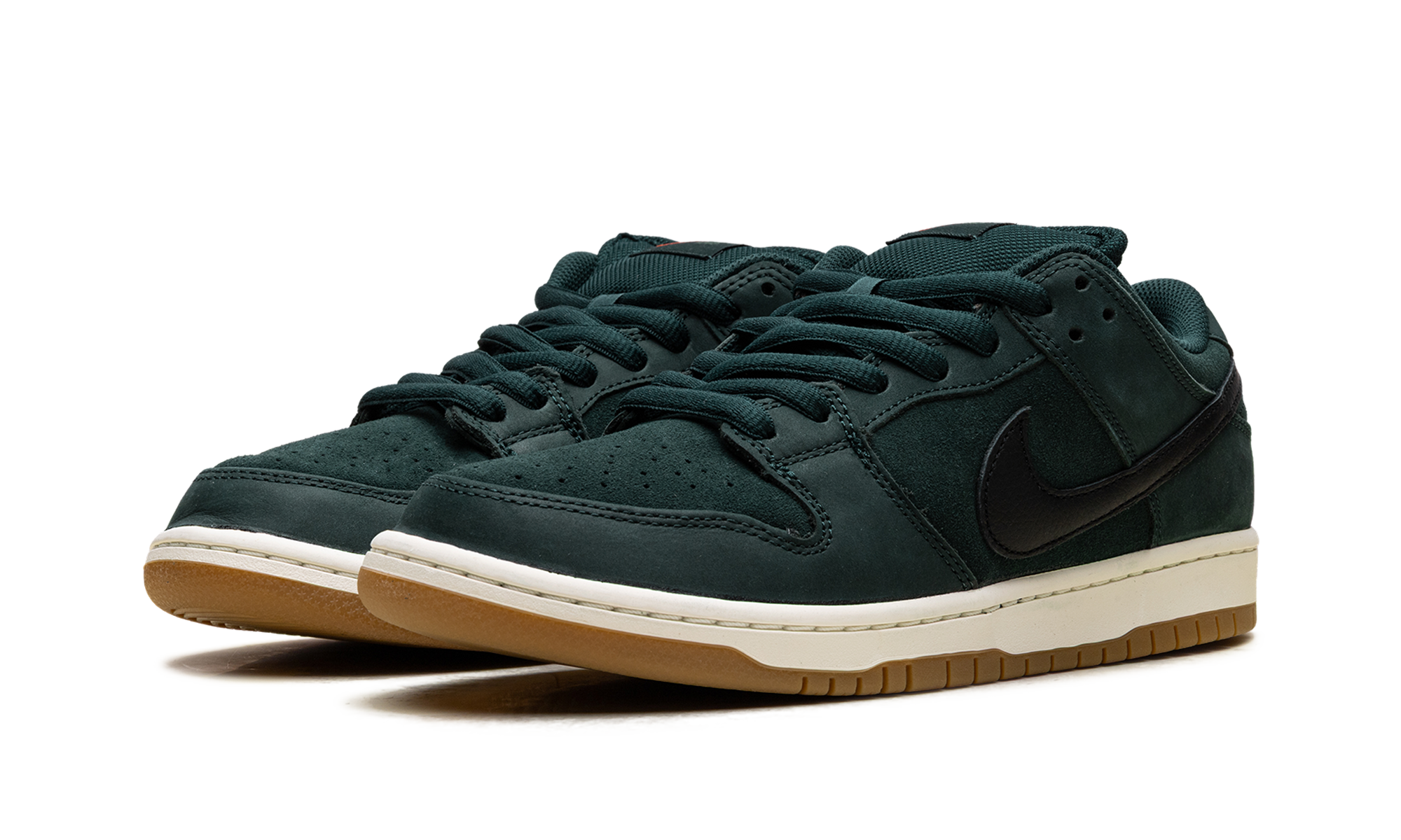 Nike SB Dunk Low Pro "Deep Fir" - Premium Skate Shoe with Zoom Air Cushioning