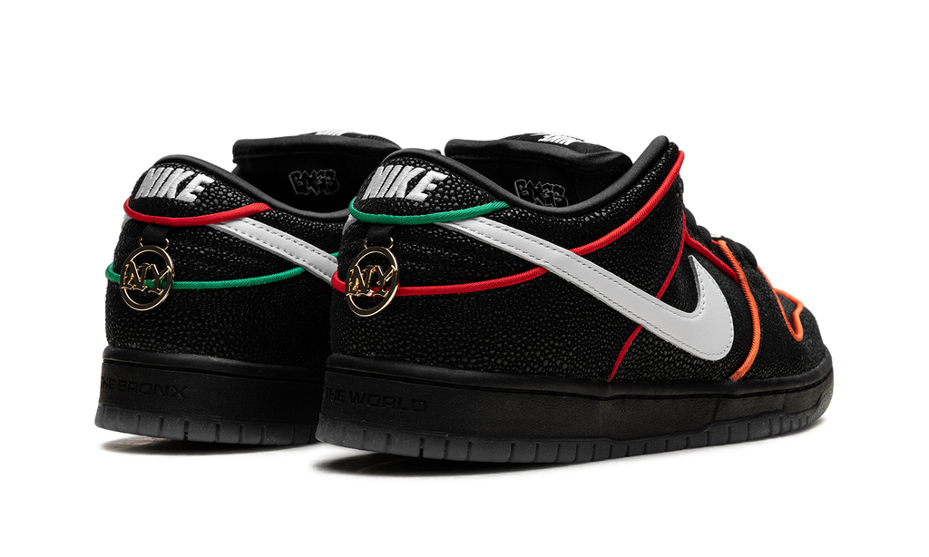 Nike SB Dunk Low Bronx Girls Skate - Black Pebbled Leather HV1664 001