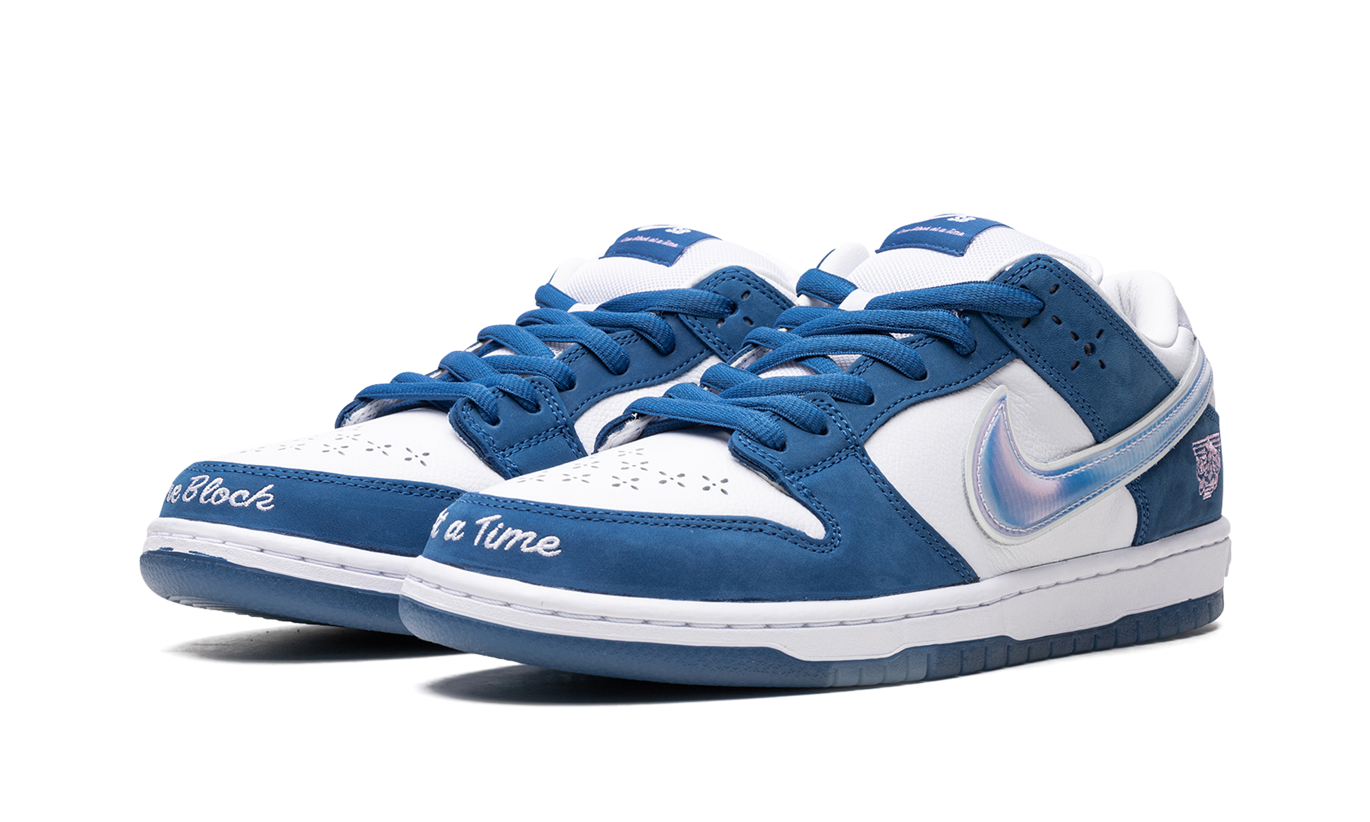 Nike SB Dunk Low Born x Raised "One Block at a Time" FN7819-400