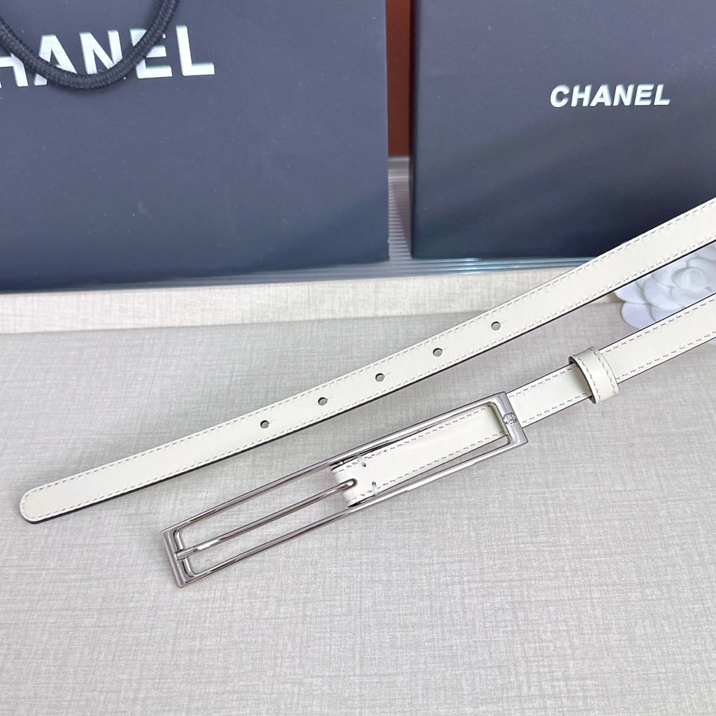 CC Métiers d’art 2026 1.5cm White Belt Leather 211432