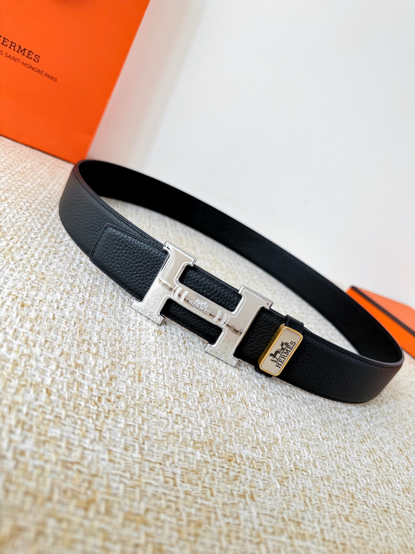 HM Constance Belt 38mm Black Cowhide Sliver Buckle 619782