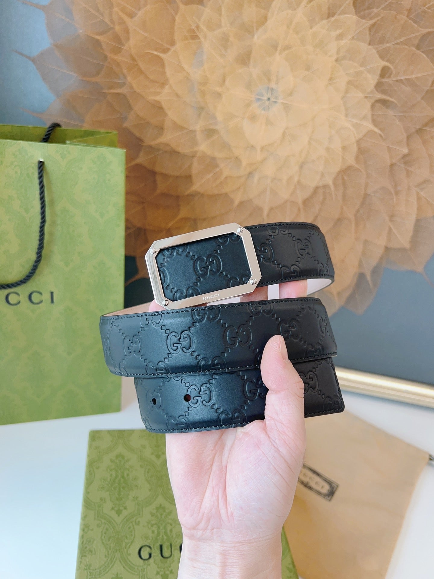 Gucci Signature Belt Sliver Buckle 40mm Black Embossed Leather