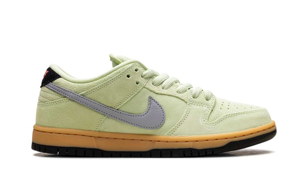 Nike SB Dunk Low Verdugo Mountain HQ1626 300 - LA-Inspired Skate Shoe